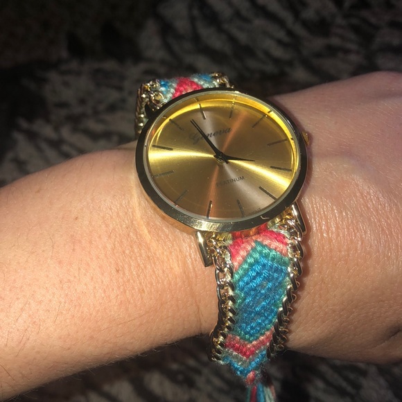 Handmade Quartz Geneva Watch - Picture 6 of 10